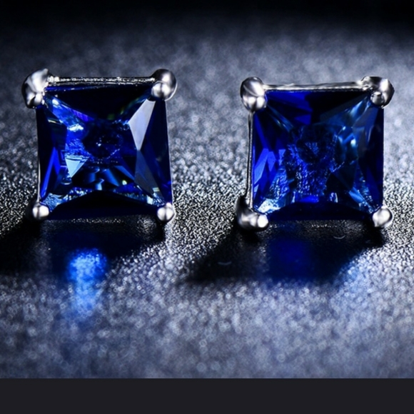 Jewelry - Sapphire earrings women's